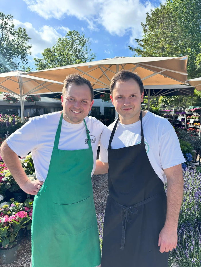 Christian og Michael foran ismejeriet